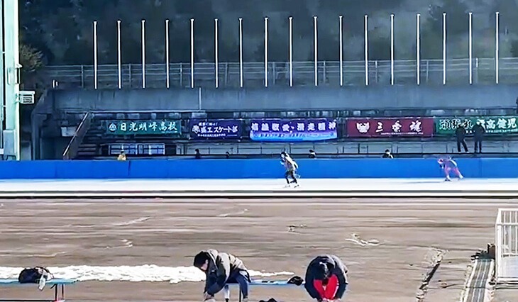 選手名や学校名が入った横断幕