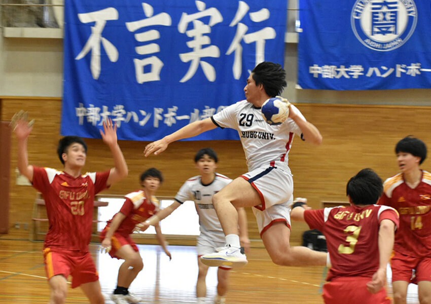 ハンドボール選手
