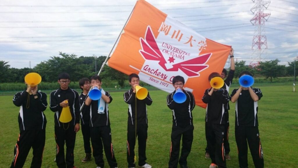 横2,100×縦1,400㎜の横断幕